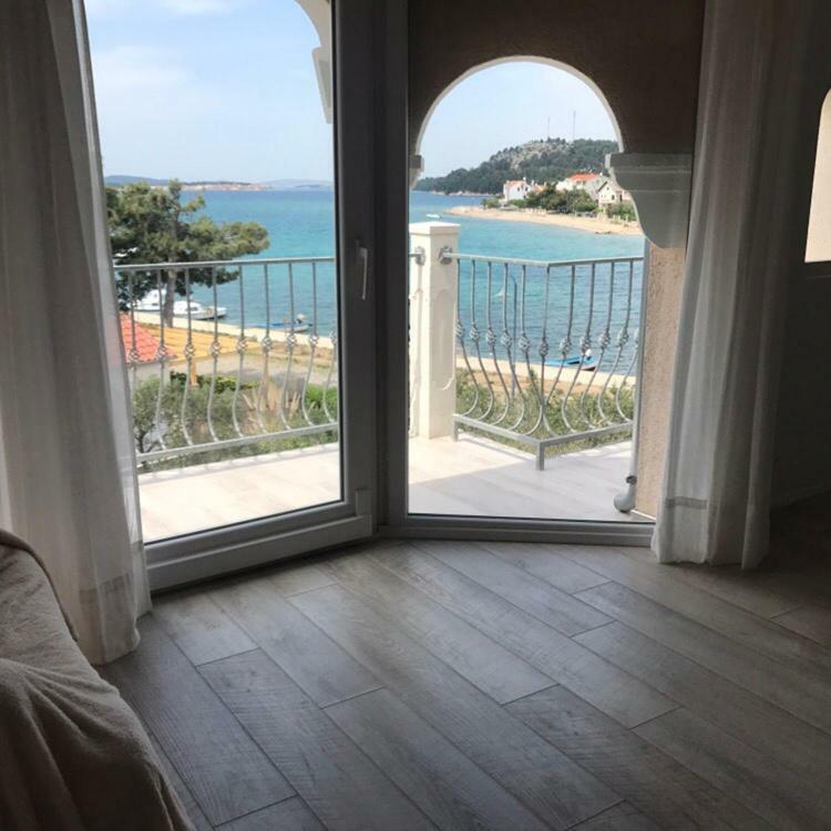 Relaxing Whole Top Floor Apartment By The Sea Zaboric Dış mekan fotoğraf
