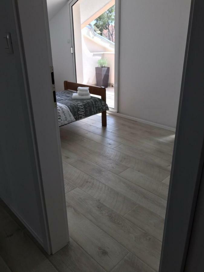 Relaxing Whole Top Floor Apartment By The Sea Zaboric Dış mekan fotoğraf