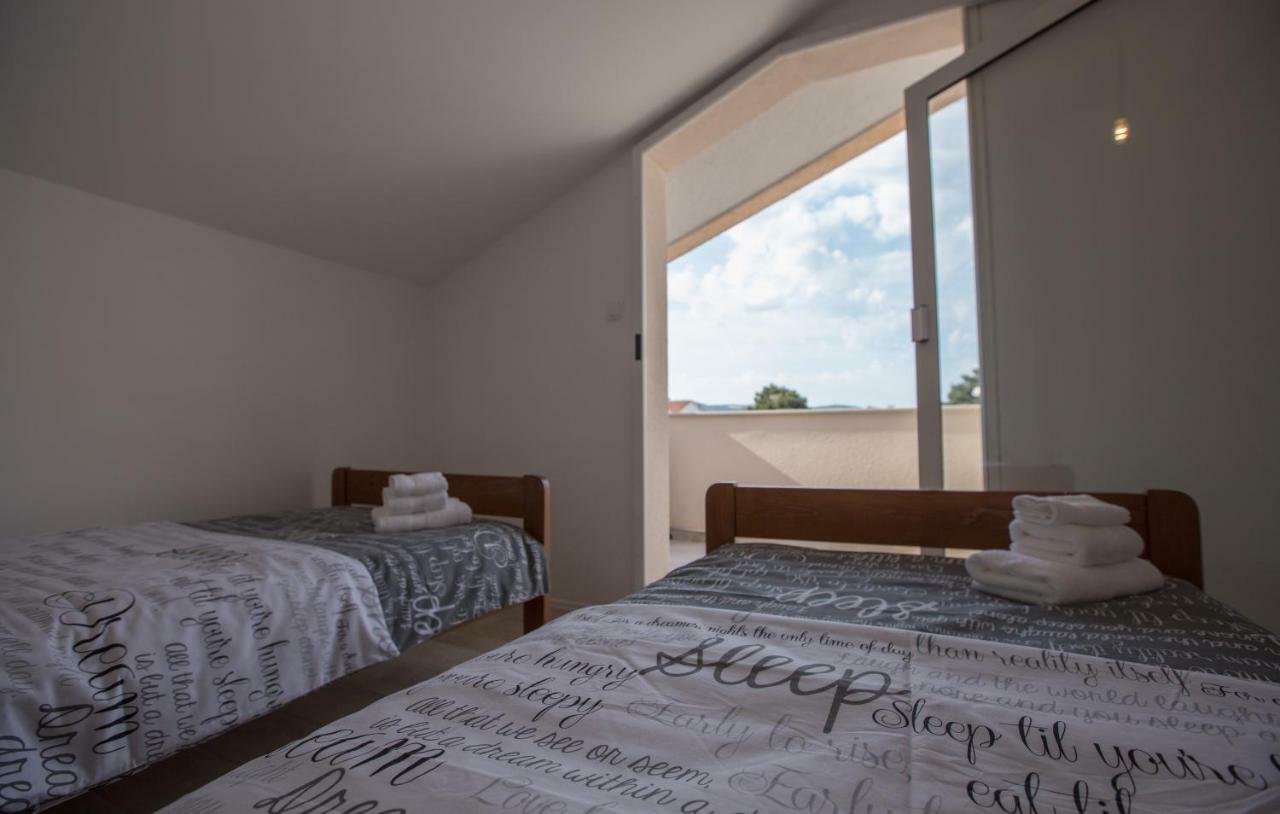 Relaxing Whole Top Floor Apartment By The Sea Zaboric Dış mekan fotoğraf